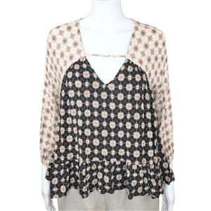 Forever 21 Women’s Boho Long Sleeve Tie Cuffs Cut Out Ruffle Hem Blouse Size M